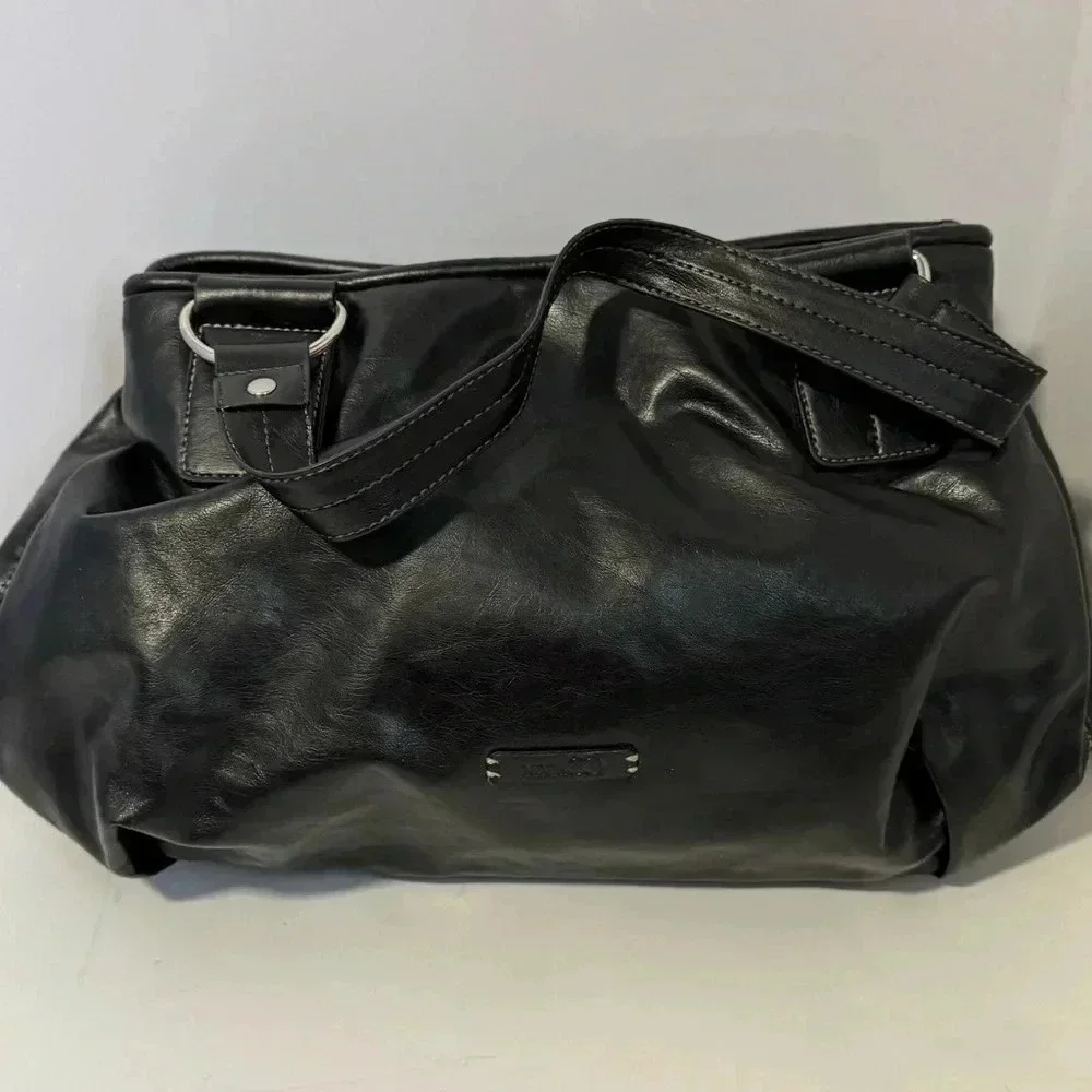 Nine  and Co  black leathe purse